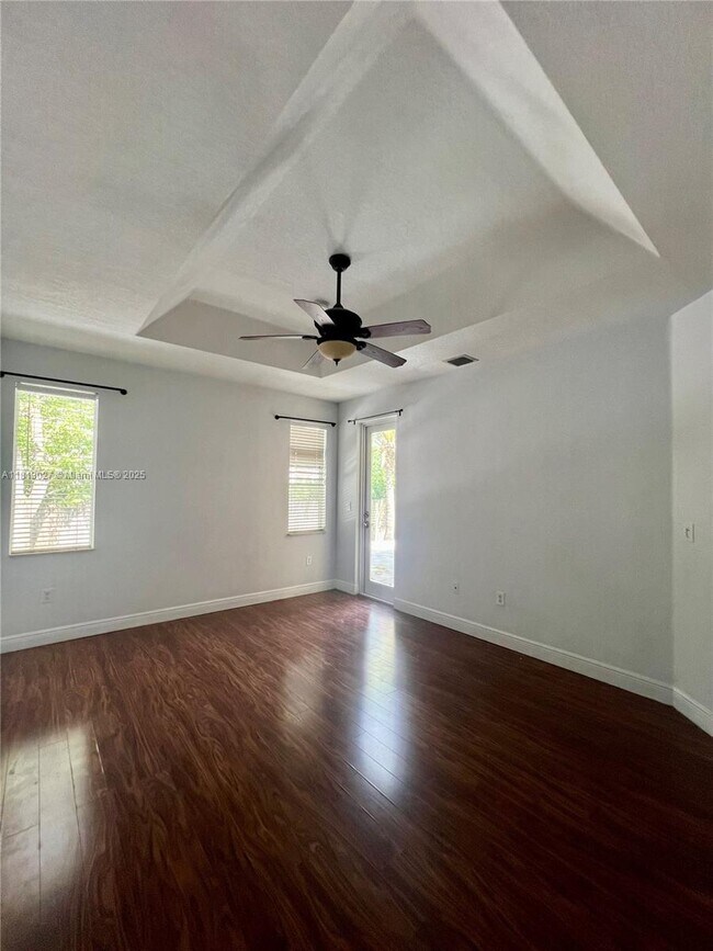 Building Photo - 16020 SW 91st Ct