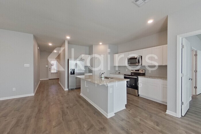 Building Photo - 418 Mango Dr