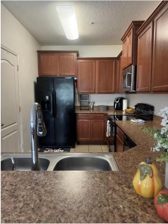 Building Photo - 2260 Betsy Ross Ln