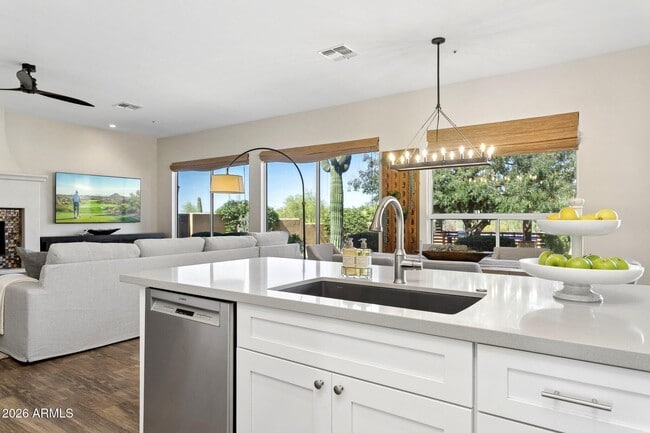 Building Photo - 7518 E Bent Tree Dr