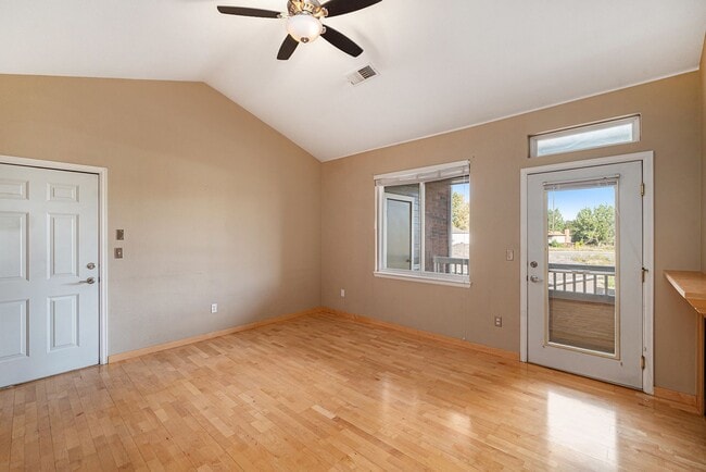 Building Photo - 3-Bedroom Condo Available Immediately