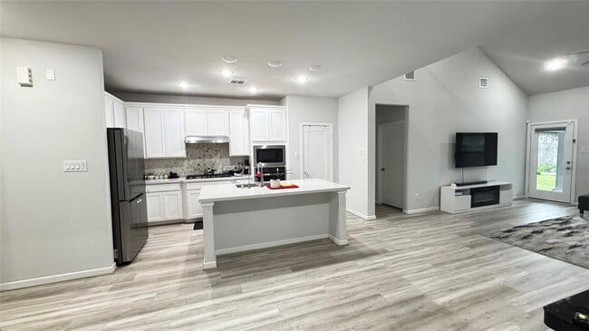 Building Photo - 9107 Brixham Dr