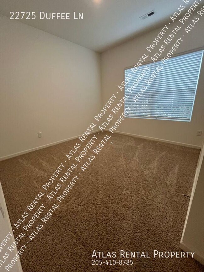 Building Photo - 22725 Duffee Ln