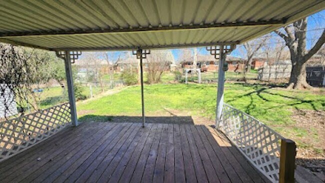 Building Photo - Darling 3 Bed 1.5 Bath 1 Car Garage in the Country Estates Addn Midwest City