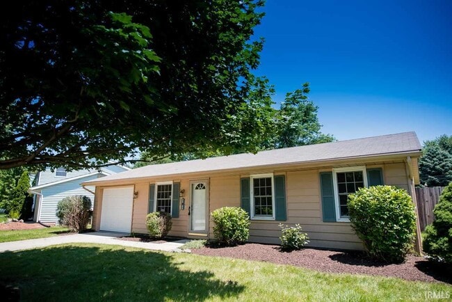 Building Photo - 2606 Sandarac Ln