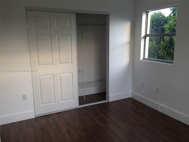 Building Photo - 7025 Rue Granville