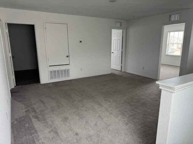 Building Photo - 108 Banyon Dr