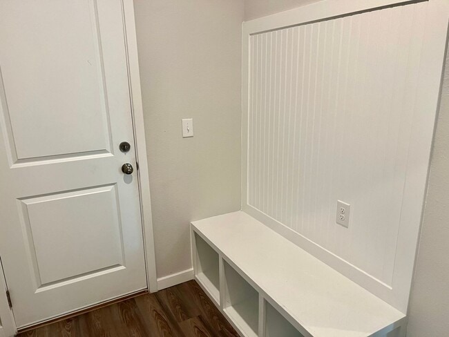 Building Photo - Large 4 Bed, 3 Bath Home with Loft – Built in 2024!