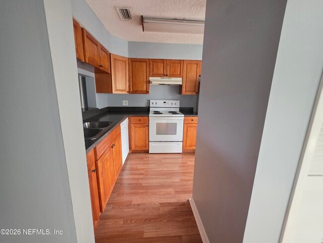 Building Photo - 5615 San Juan Ave