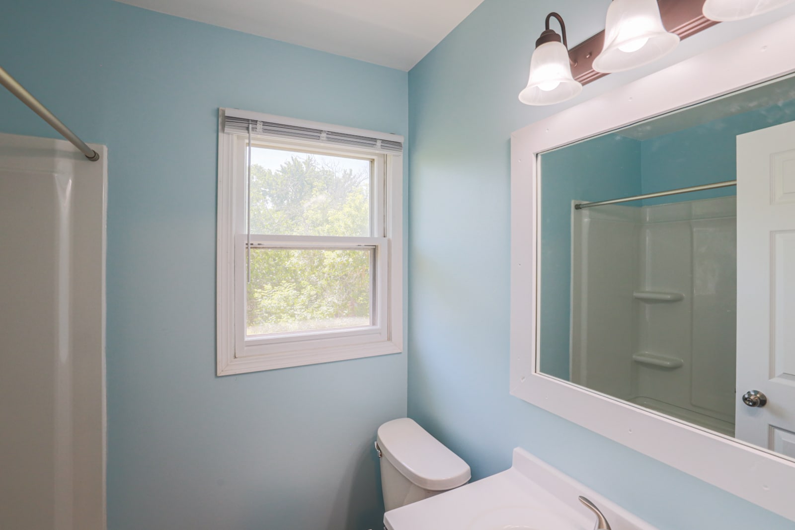 Building Photo - 156 Sluyter St SE