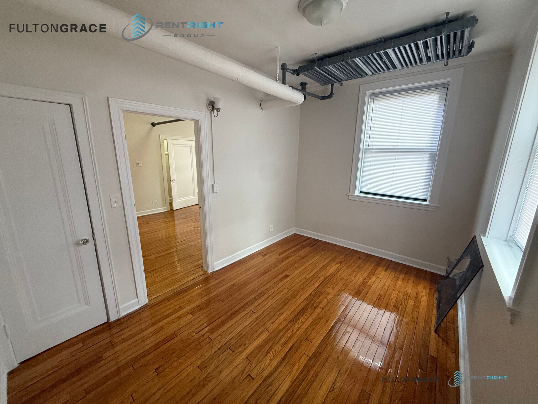 Building Photo - 3154 W Belle Plaine Ave