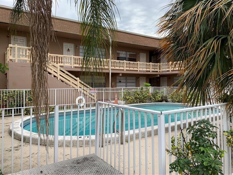 Pool - 241 SE 9th Ave