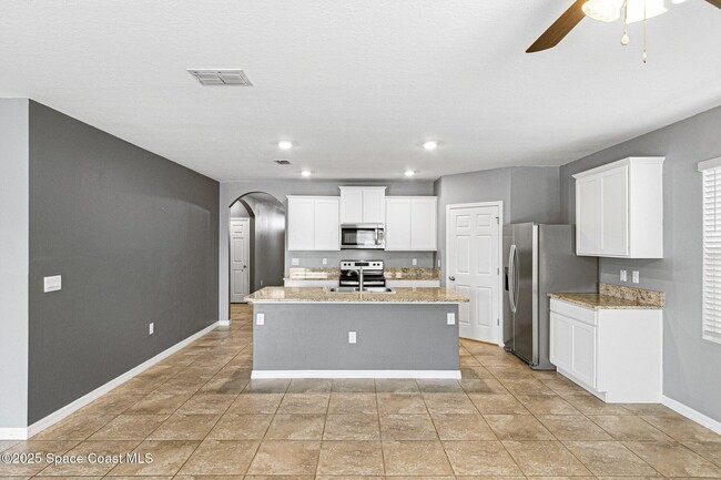 Building Photo - 3743 Coachman Ln SE