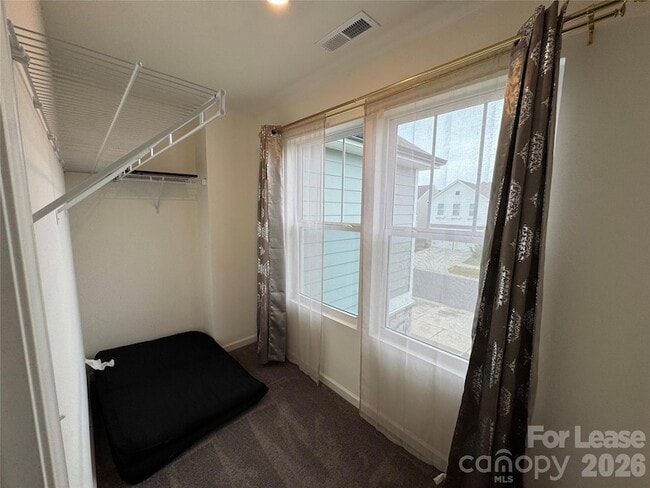 Building Photo - 574 Scotch Meadows Loop