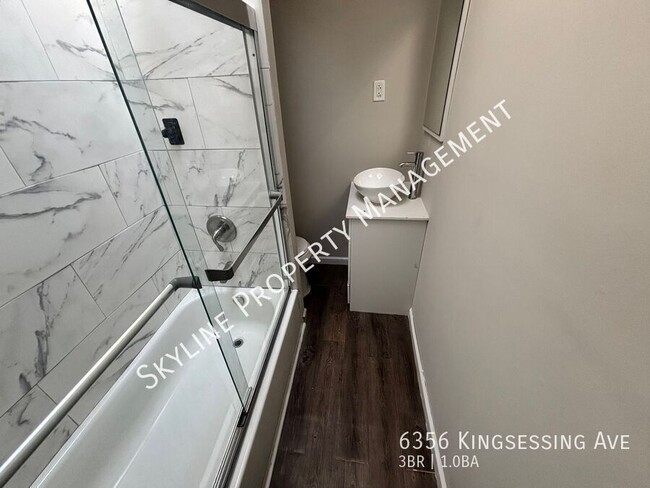 Building Photo - Newly Renovated 3 Bedroom Home For Rent in...