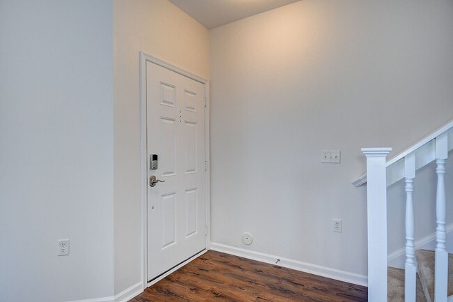 Building Photo - FOR RENT - VIRGINIA BEACH