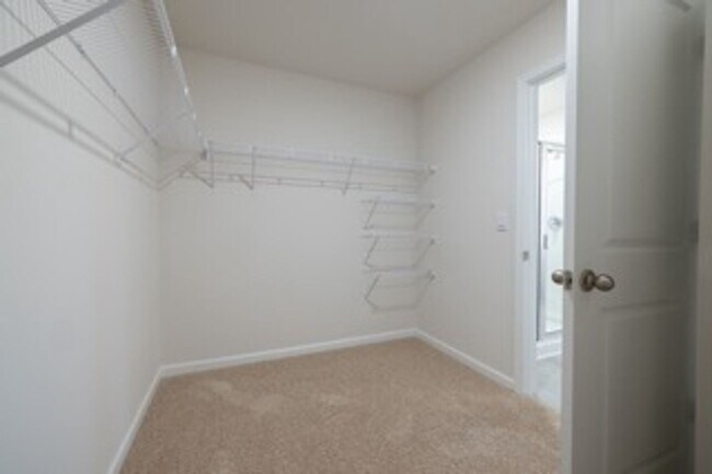 Building Photo - 4 Bedroom Home in Pendleton, SC