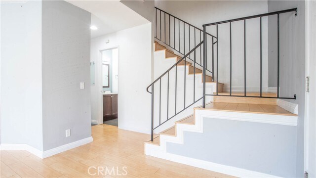 Building Photo - 1216 S Cypress Ave