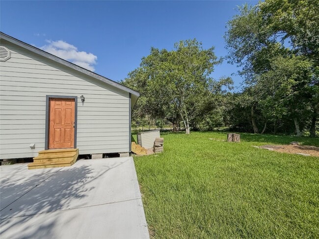 Building Photo - 6310 Brookside Rd