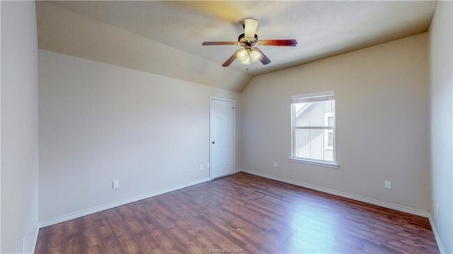 Building Photo - 3357 Keefer Loop