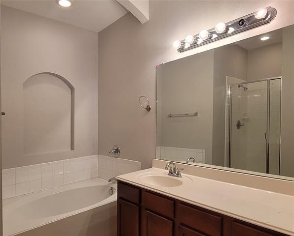 Building Photo - 806 Bens Dr