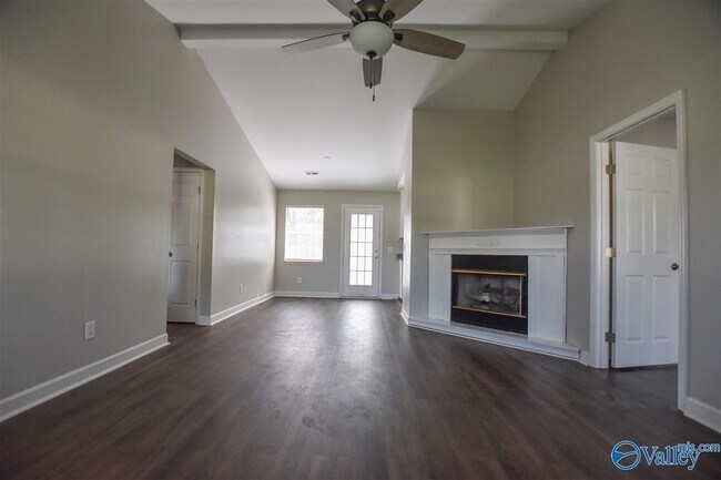 Building Photo - 109 Cove Crest Dr