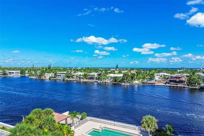 Building Photo - 20281 E Country Club Dr