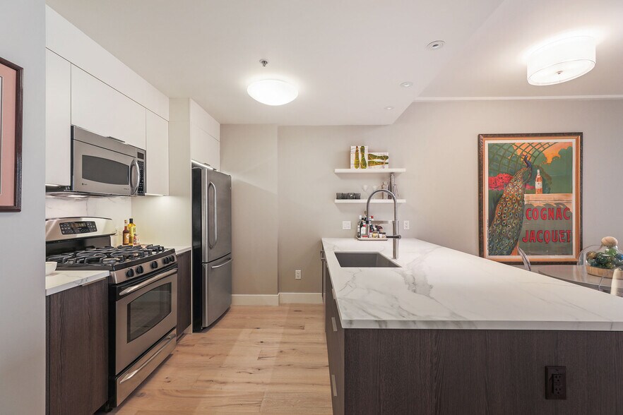 Building Photo - 50 Lansing St