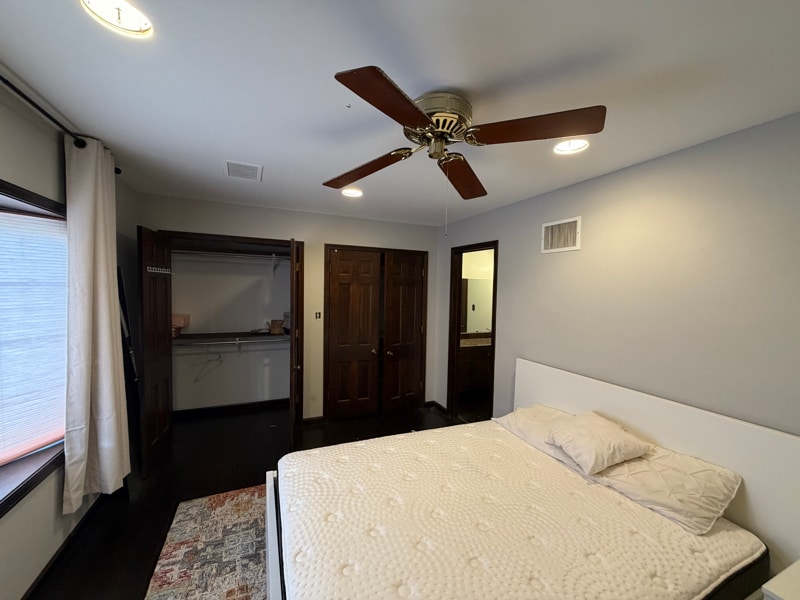 Building Photo - 123 Private Dr