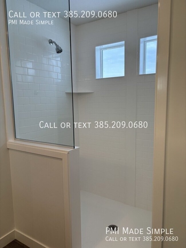 Building Photo - Modern and Spacious Home In Lehi with 2 Ca...