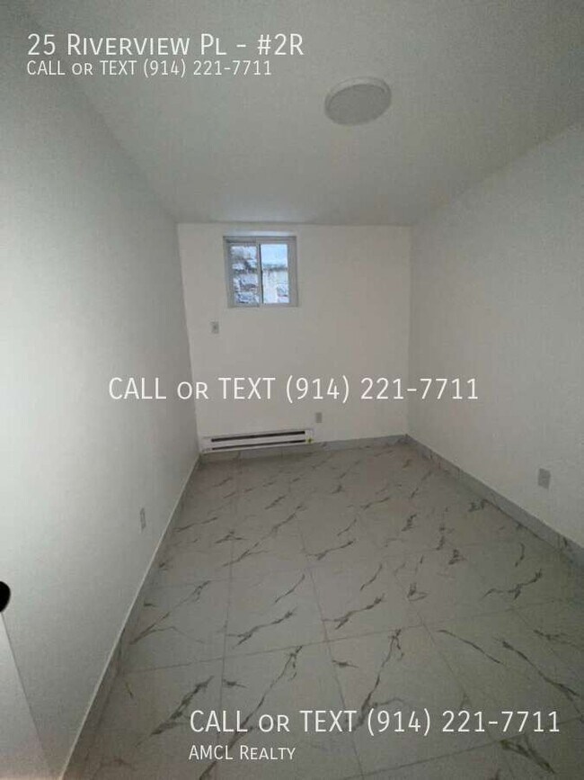 Building Photo - 25 Riverview Pl