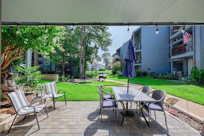 Building Photo - 12500 Melville Dr