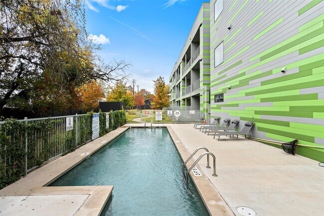 Building Photo - 4004 Banister Ln