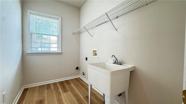 Building Photo - 316 Andridge Ct NW