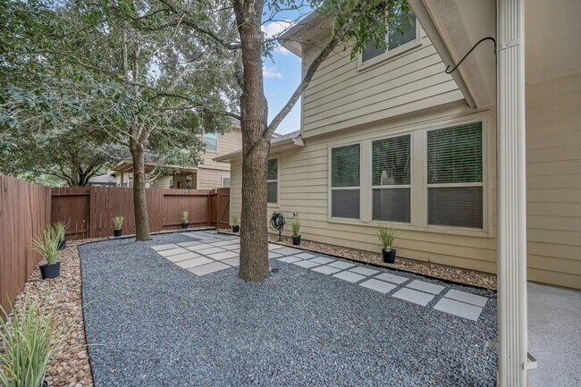 Building Photo - 9575 E Woodmark