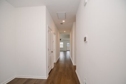 Building Photo - Spacious 4BR Single-level Home with Open Floor Plan & 2-Car Garage