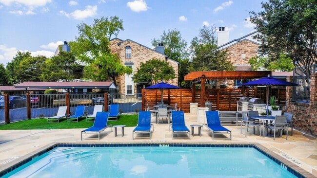 Building Photo - 14300 Tandem Blvd
