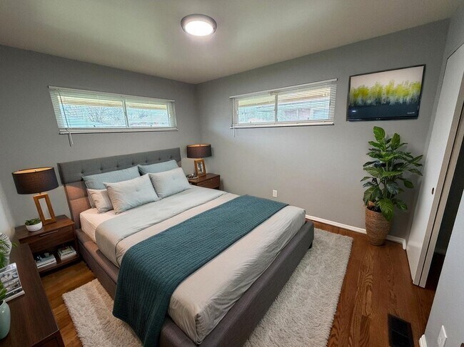 Building Photo - 8862 Zodiac Dr