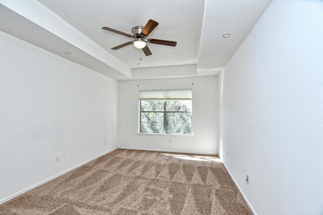 Building Photo - 1310 W Parmer Ln