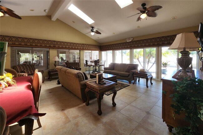 Building Photo - 9100 Dr M.L.K. Jr St N