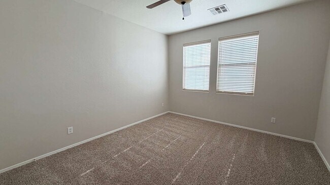 Building Photo - 43658 Caven Dr