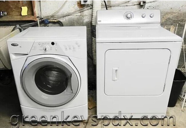 Building Photo - 10197-1136