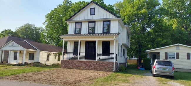 Building Photo - 1213 Rison Ave NE