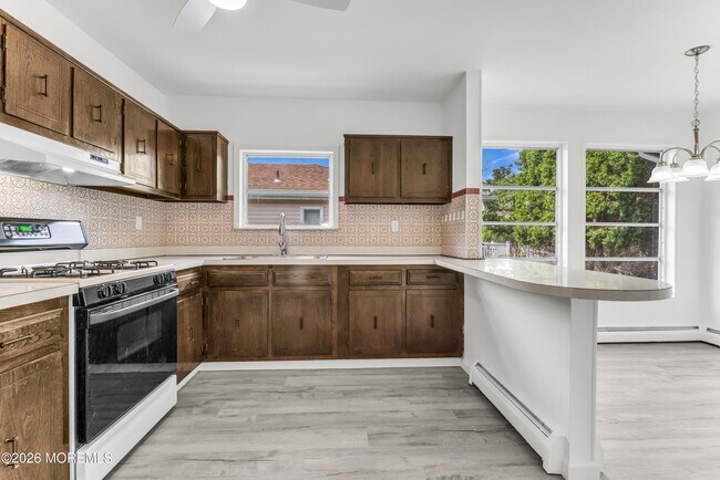 Building Photo - 12 Montego St