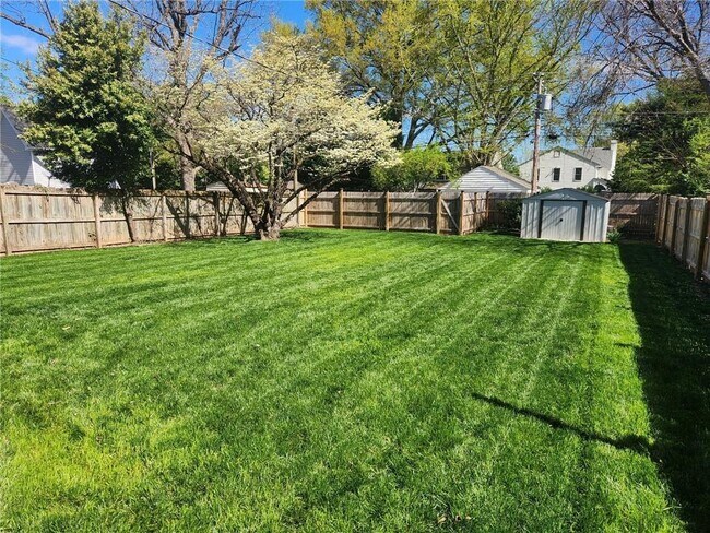 Building Photo - 4106 Grove Ave