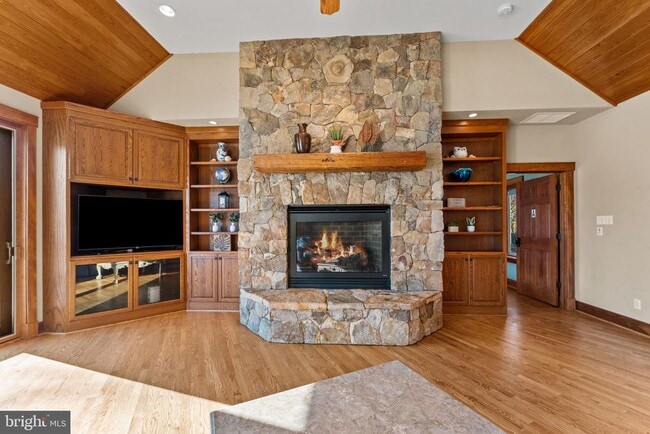 Building Photo - 3535 Meadow Rd