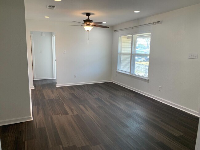 Building Photo - *COMING SOON* Spectacular 3 bedroom HOME