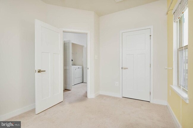 Building Photo - 5831 Pecking Stone St