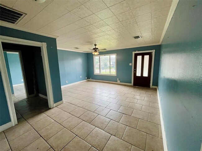 Building Photo - 6507 Longview St