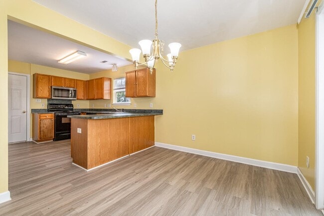 Building Photo - 9026 Tibble Creek Way